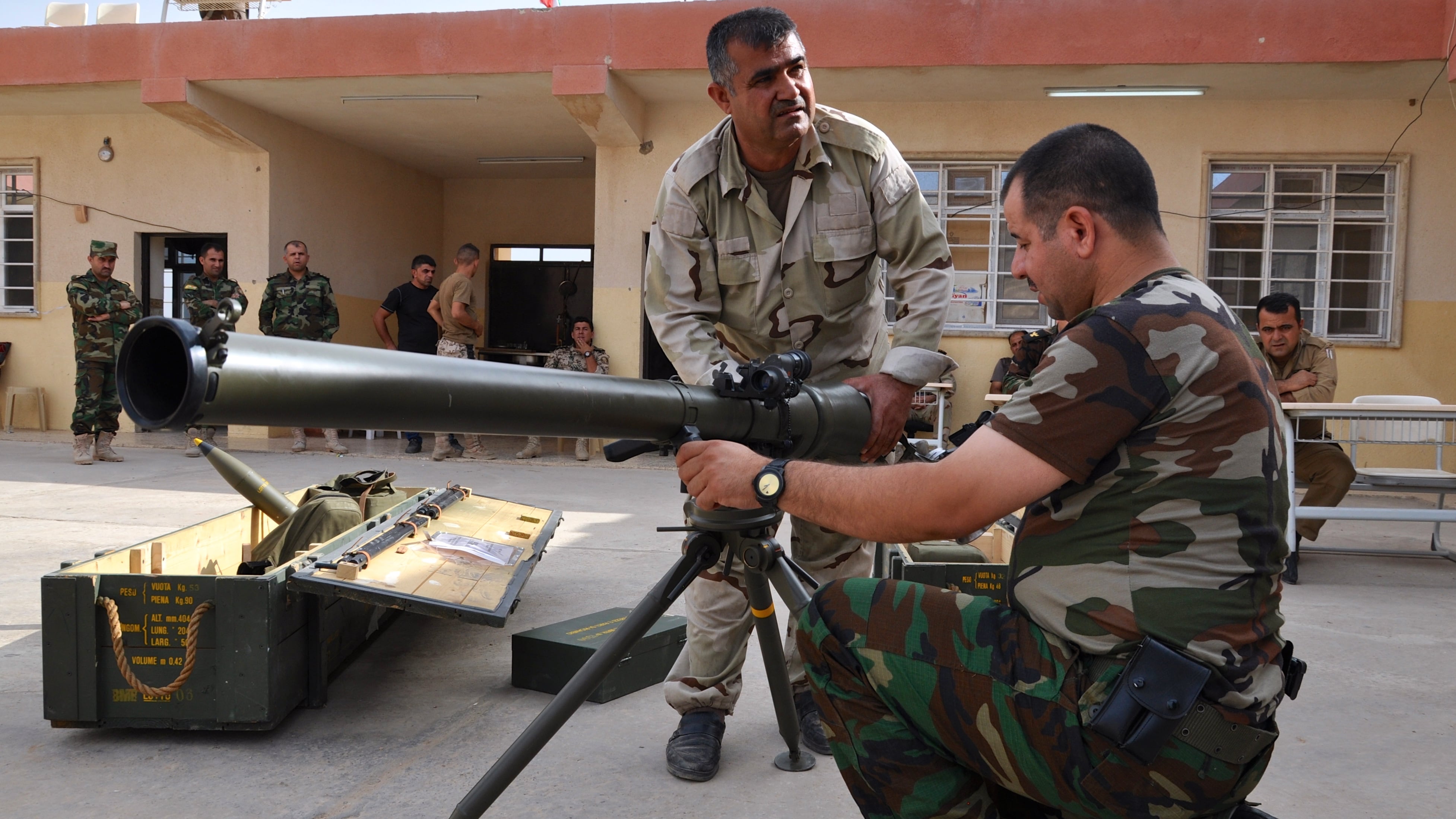 Iraq, le armi italiane ai pashmerga per piegare i tagliagole dell'Isis
