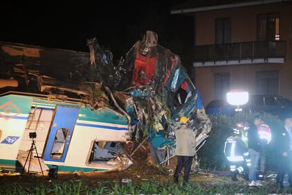 treno deraglia nel Torinese