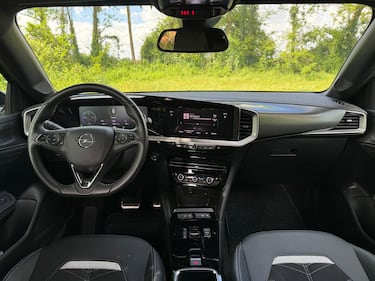 Opel Mokka-e 2024: guarda la gallery del rivisto SUV elettrico, ora con più autonomia 17
