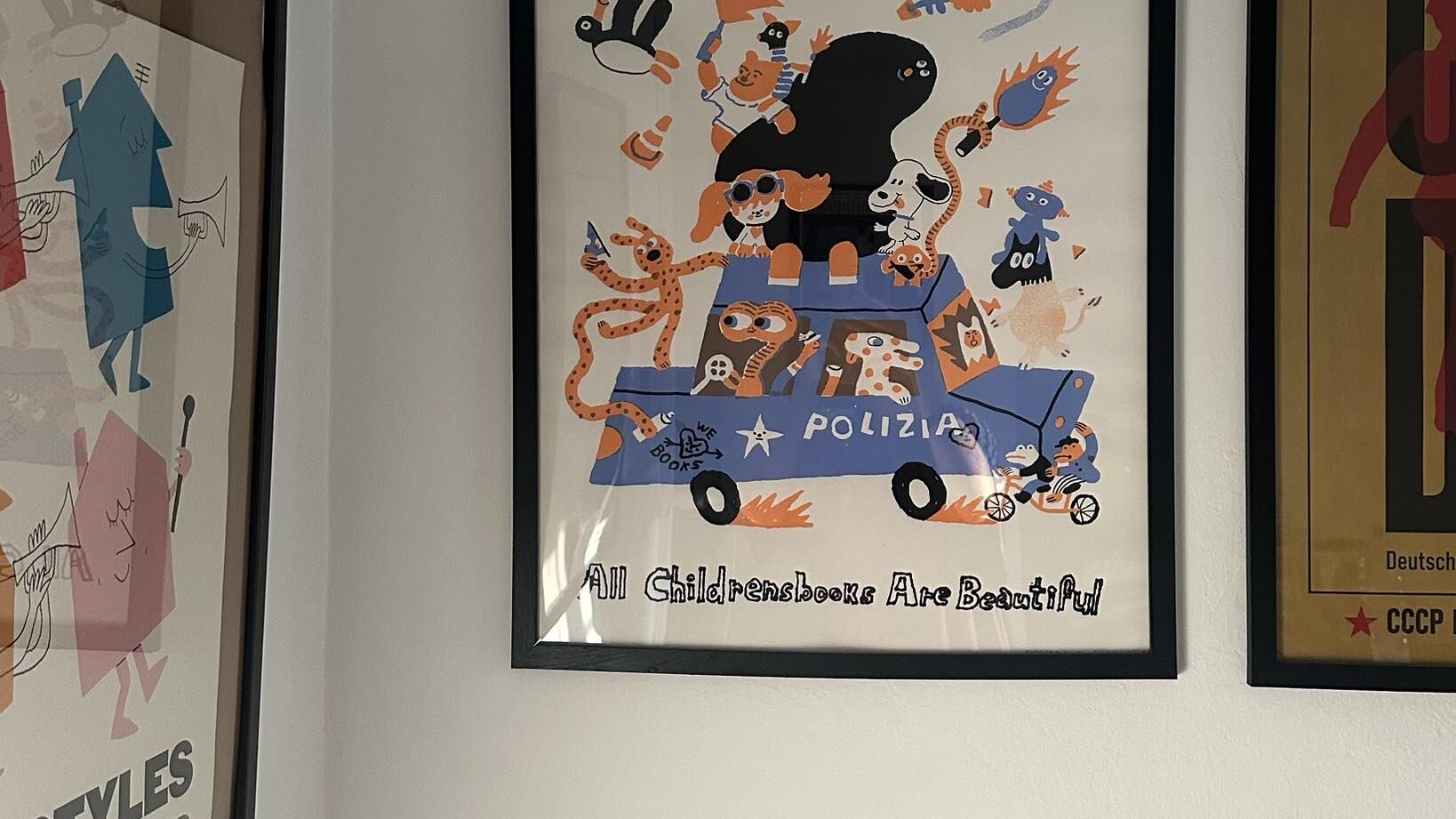 Ferrara, consigliera si collega con il poster Acab: "Vuol dire tutti i libri...". Ira dei poliziotti