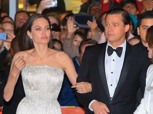 Angelina Jolie sceglie la carriera e affida i figli a Brad Pitt