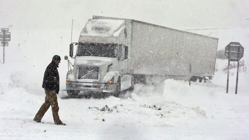 Usa, Buffalo paralizzata da una tempesta di neve 12