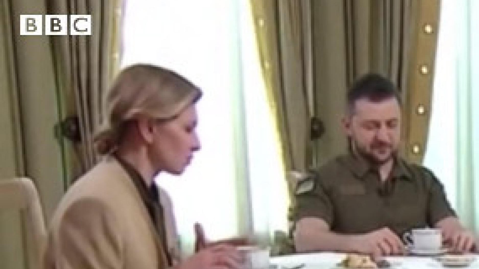 Zelensky e la first lady insieme in televisione: "Neanche la guerra può portarmi via il marito"