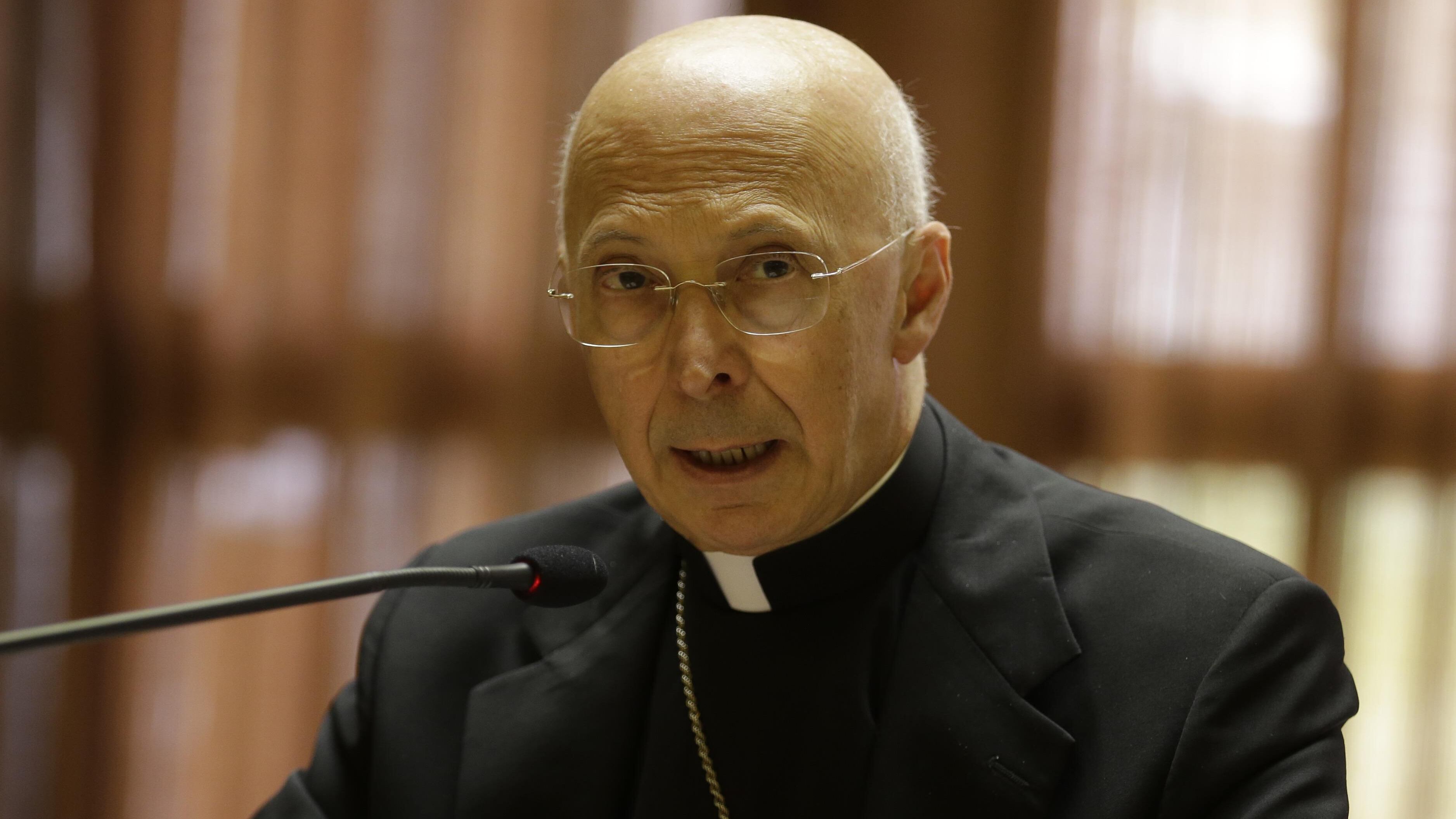 L'ammonimento di Bagnasco: "Non enfatizzare il fascismo"