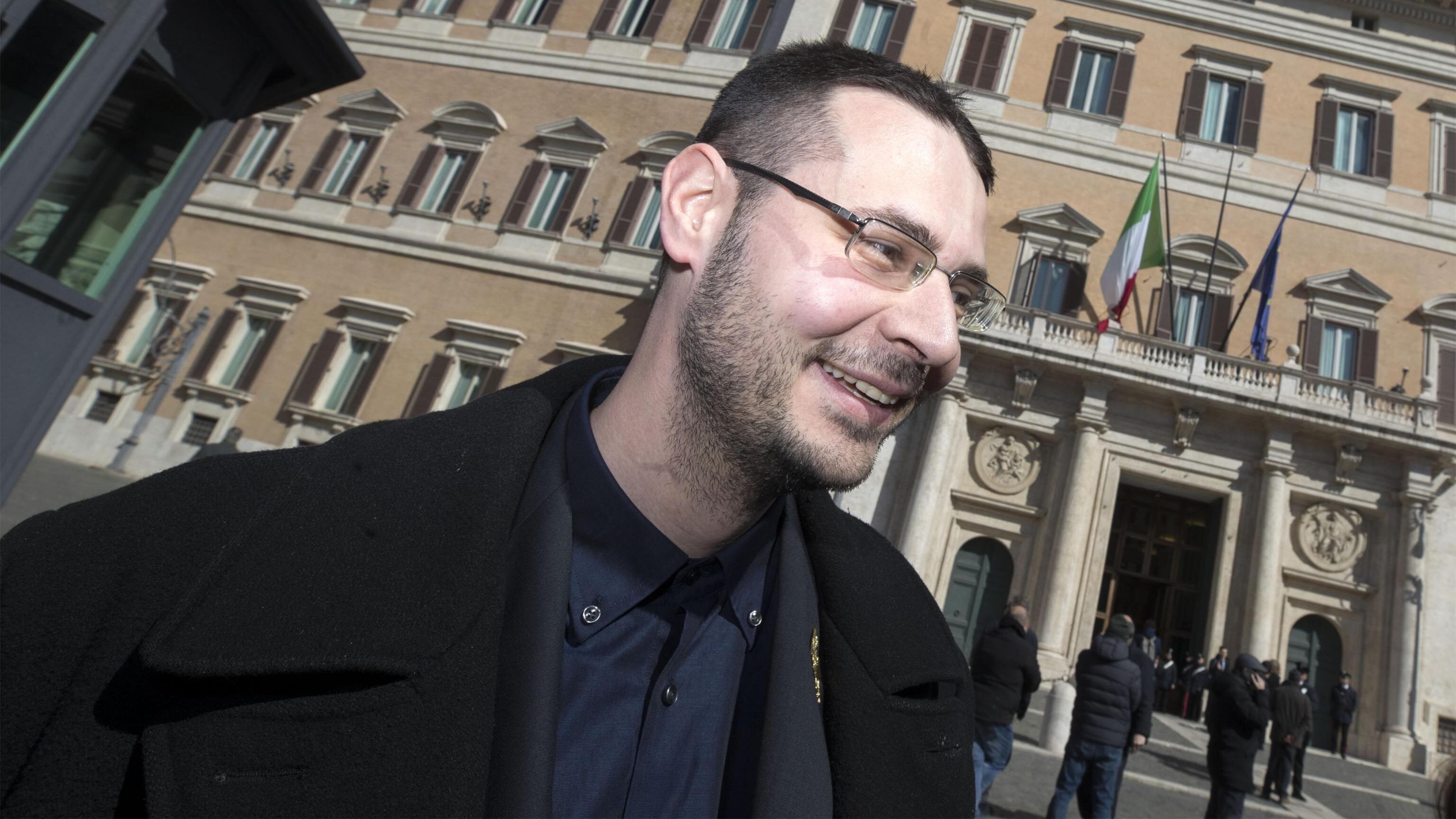 Il leghista spiega: "Perché ho votato contro gli aiuti militari all'Ucraina"