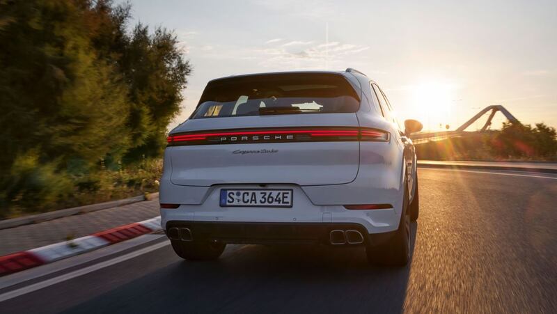 Porsche Cayenne Turbo E-Hybrid, guarda la gallery 5