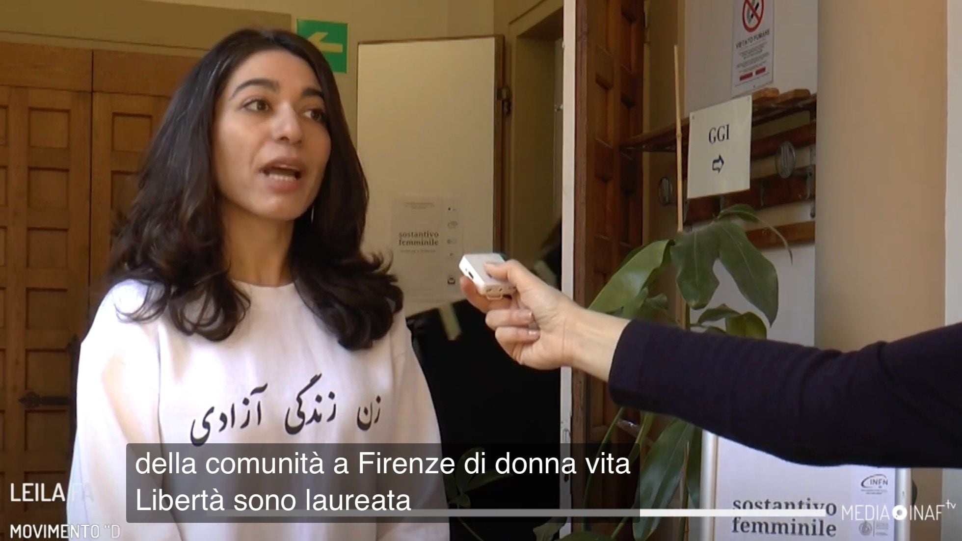 L'iraniana affronta il corteo, poi la lezione ai pacifisti: “Dove eravate quando il regime ha ucciso 40mila persone?”