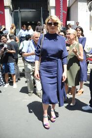 Abito sexy per Emma Marrone alla sfilata di Ferragamo 2