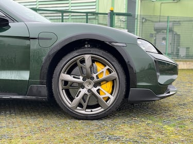 Porsche Taycan Turbo S: la gallery dell'elettrica "familiare" da 952 CV 7