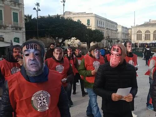CasaPound attacca Orlando: "Aiutiamolo ad accogliere migranti"