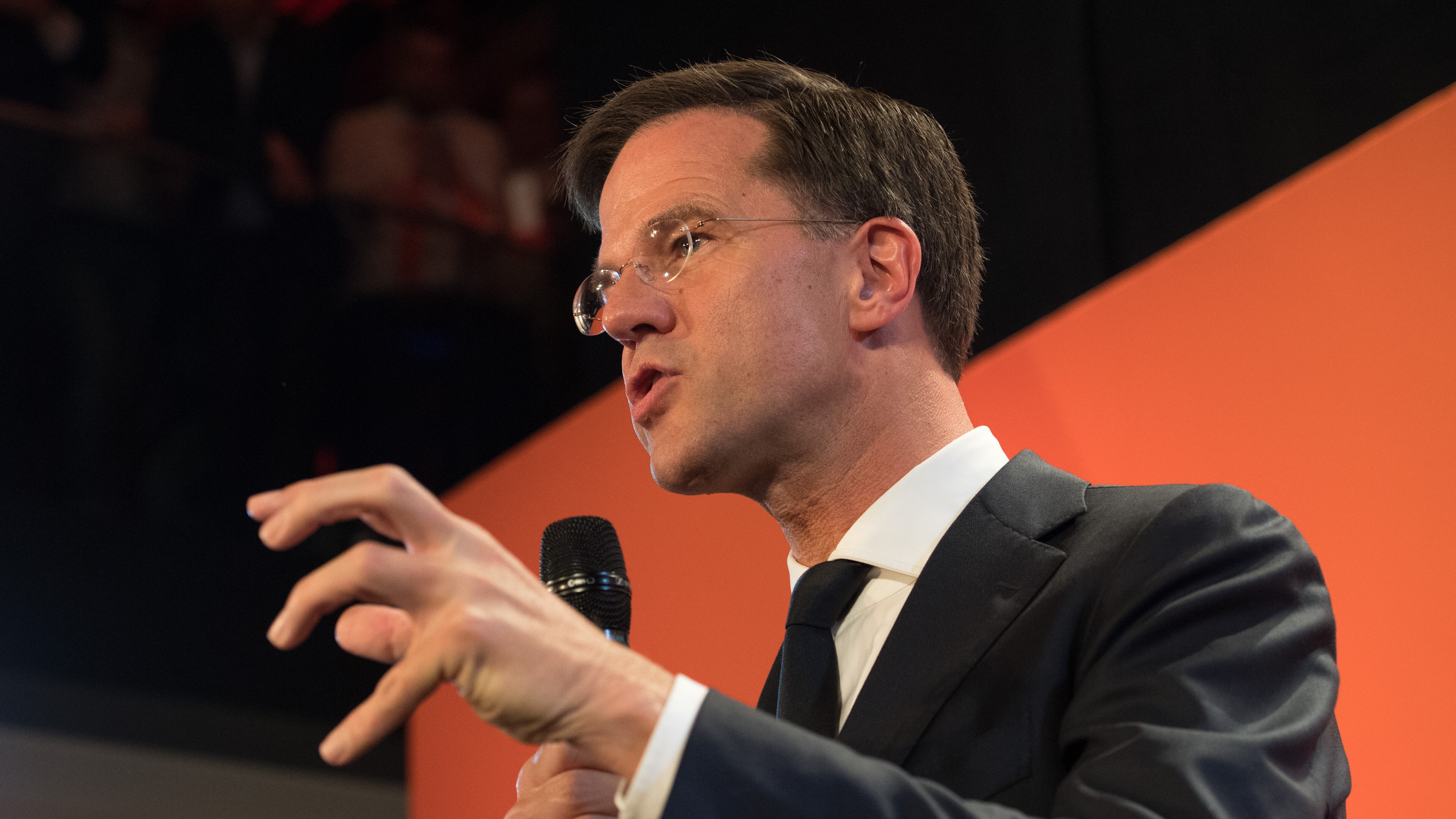 Mark, il "premier-teflon" maestro di elasticità e di rimonte. E anche stavolta ce l'ha fatta