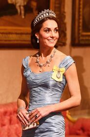 Kate Middleton con la tiara di Diana: foto 6