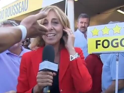 Spinte e insulti ai giornalisti: al raduno del M5S interviene la polizia