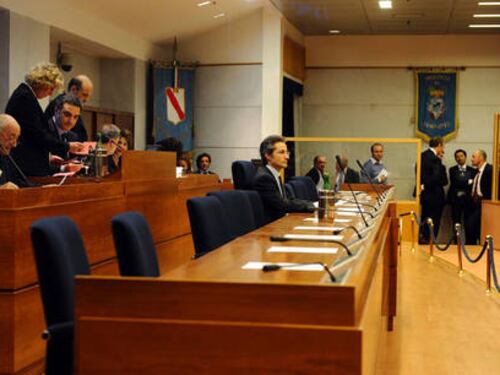 Regione Campania, cinquantuno avvisi di garanzia per rimborsi spese