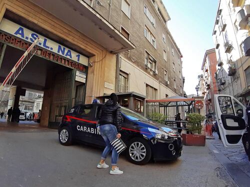 Sparatoria in ospedale a Napoli