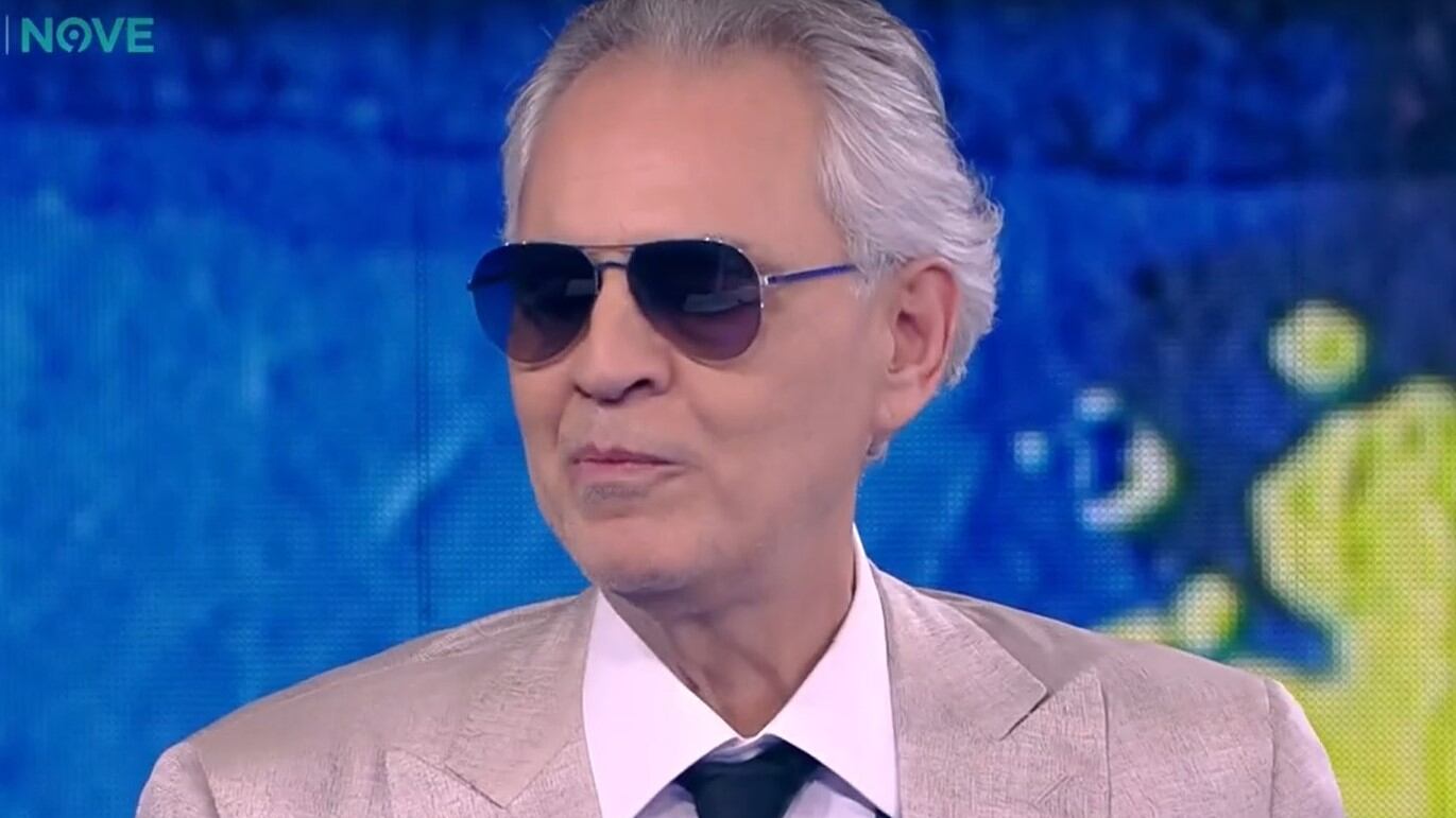 "Gli ufo?". Andrea Bocelli e la strana domanda a Barack Obama