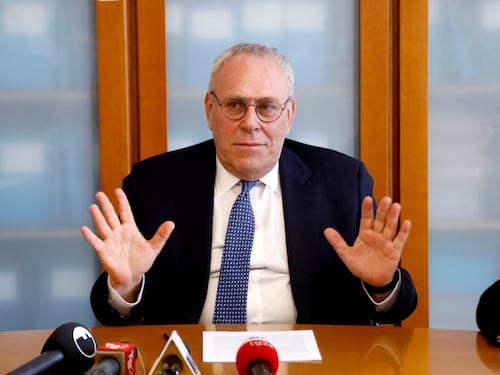 La circolare del giudice Greco: "Rilasciate le ladre rom incinta"