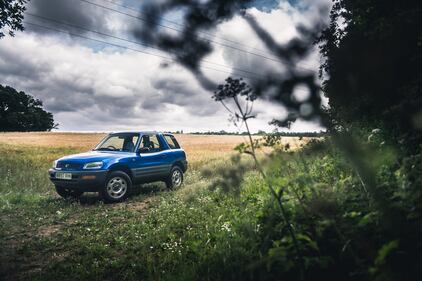 Toyota RAV4 (1994), guarda tutte le foto 6
