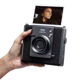 Fujifilm lancia Instax Wide Evo 8