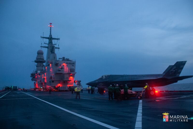 Appontaggio degli F-35 su Nave Cavour 3