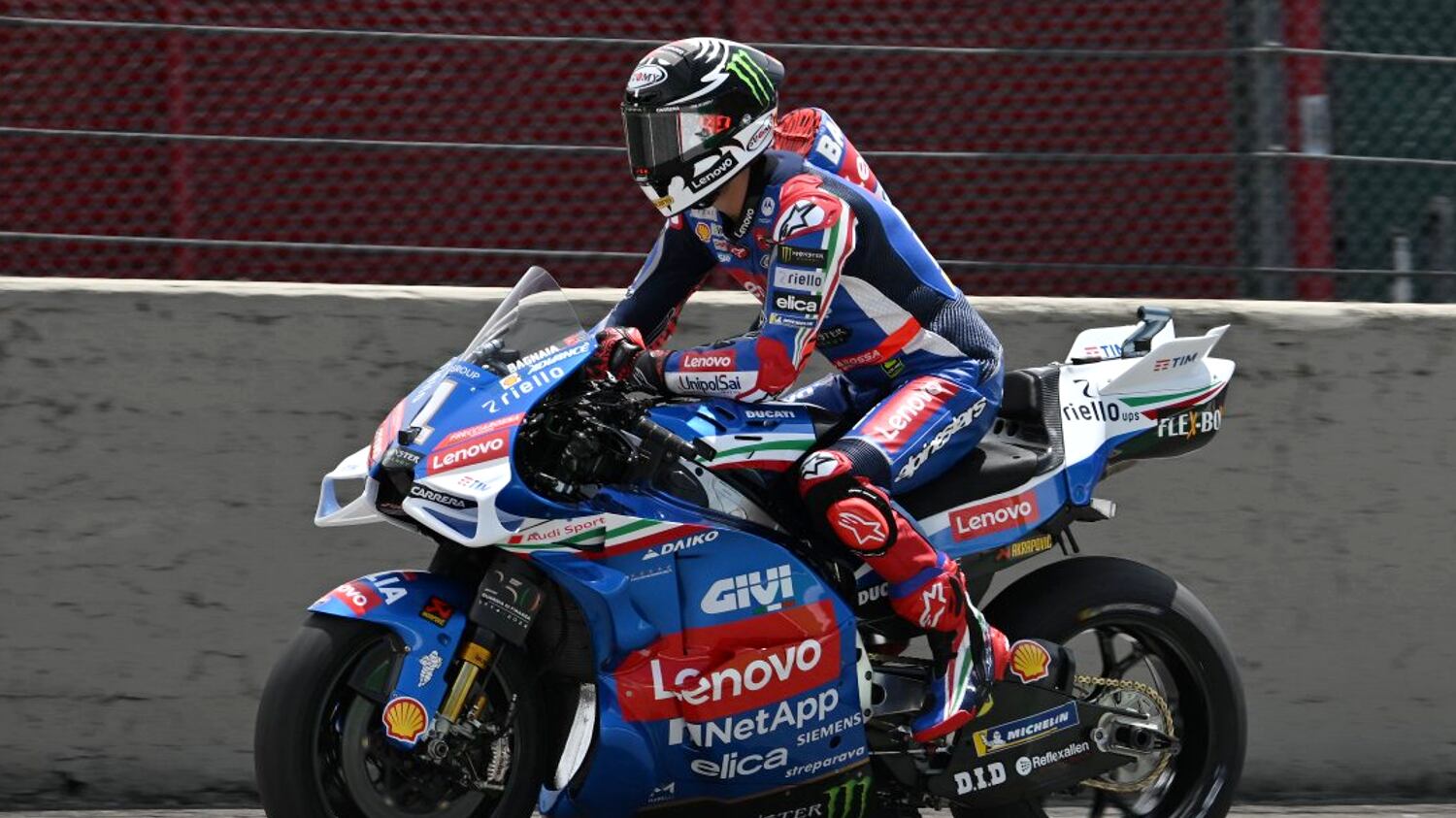 MotoGP Mugello, Bagnaia vince e Bastianini secondo. Trionfo Ducati, festa italiana