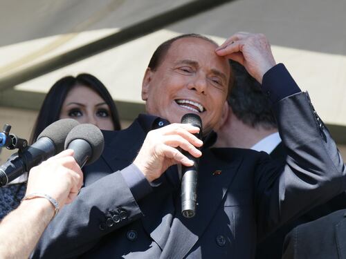Berlusconi: "I veti non sono democratici"