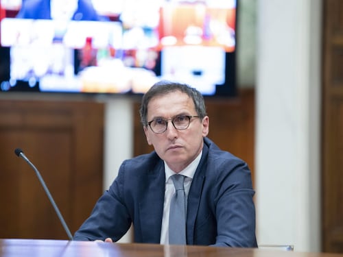 Sulla scuola il muro cede. Boccia: "Scelte con l'Rt"