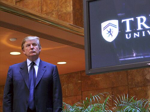 Il caso "Trump University" andrà a processo