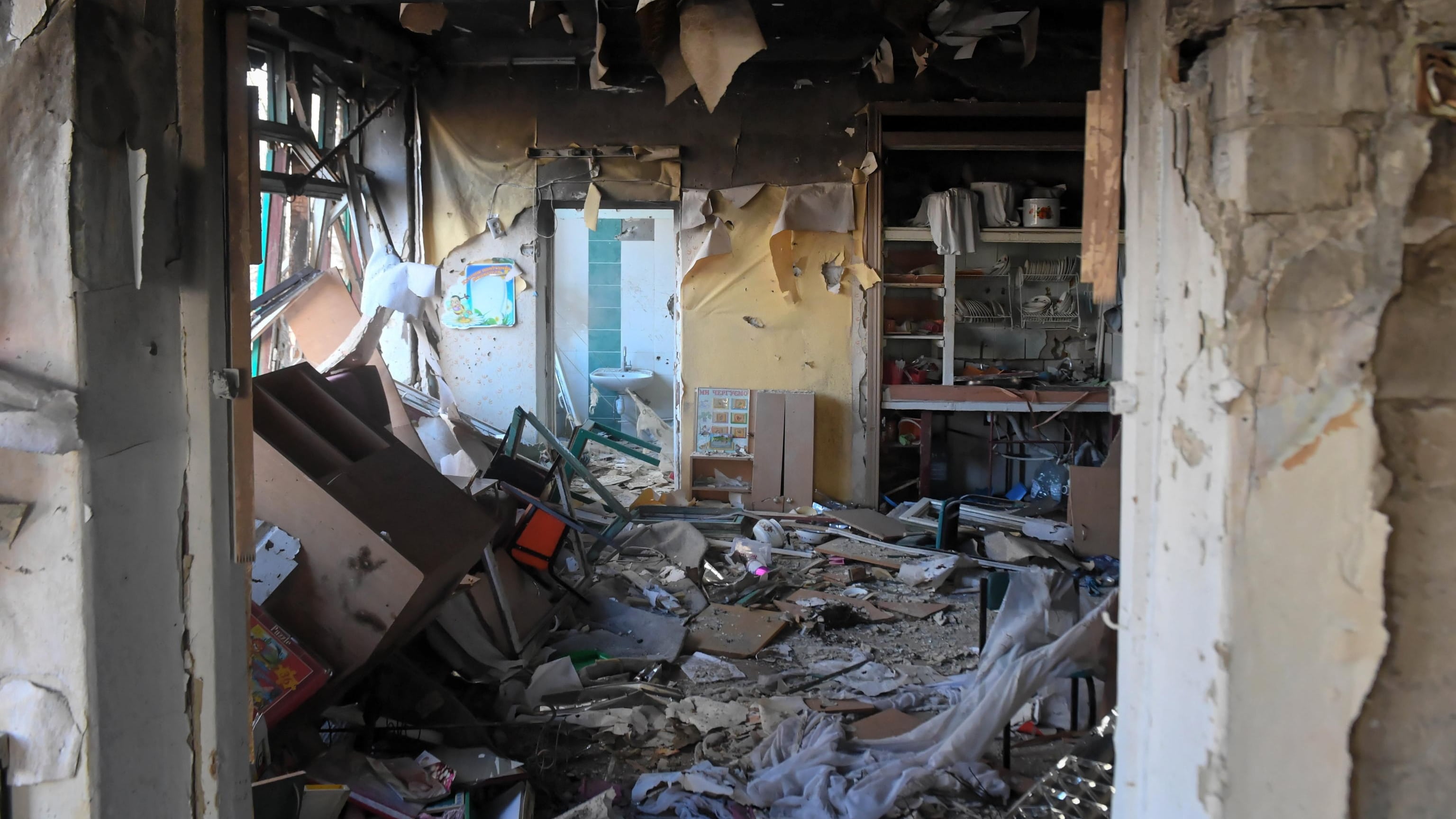 "Bombe al fosforo a Lugansk". Ma Kiev colpisce le navi russe