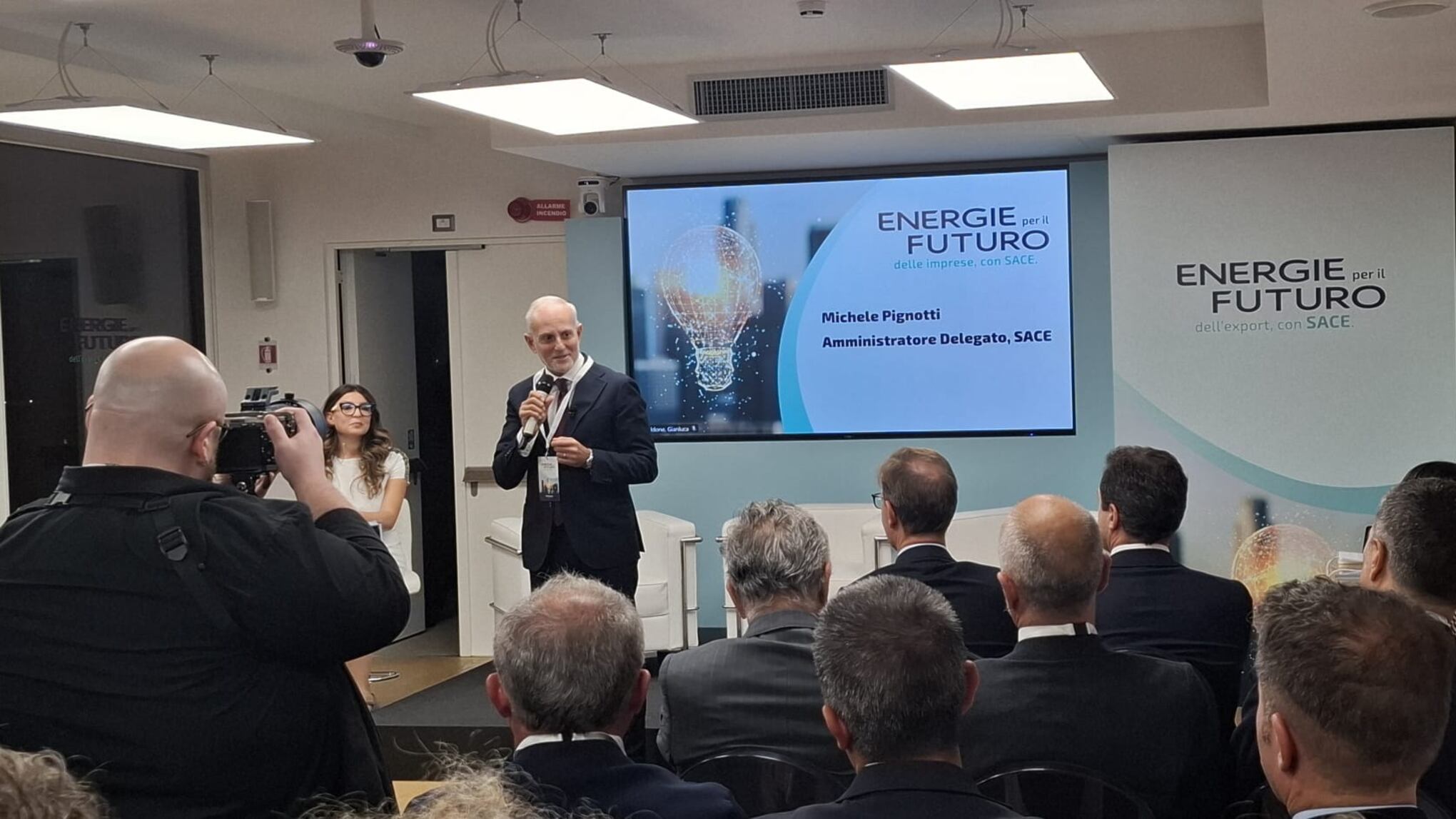 Export, via al roadshow di Sace per ascoltare le imprese italiane
