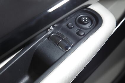 MINI Paceman 9
