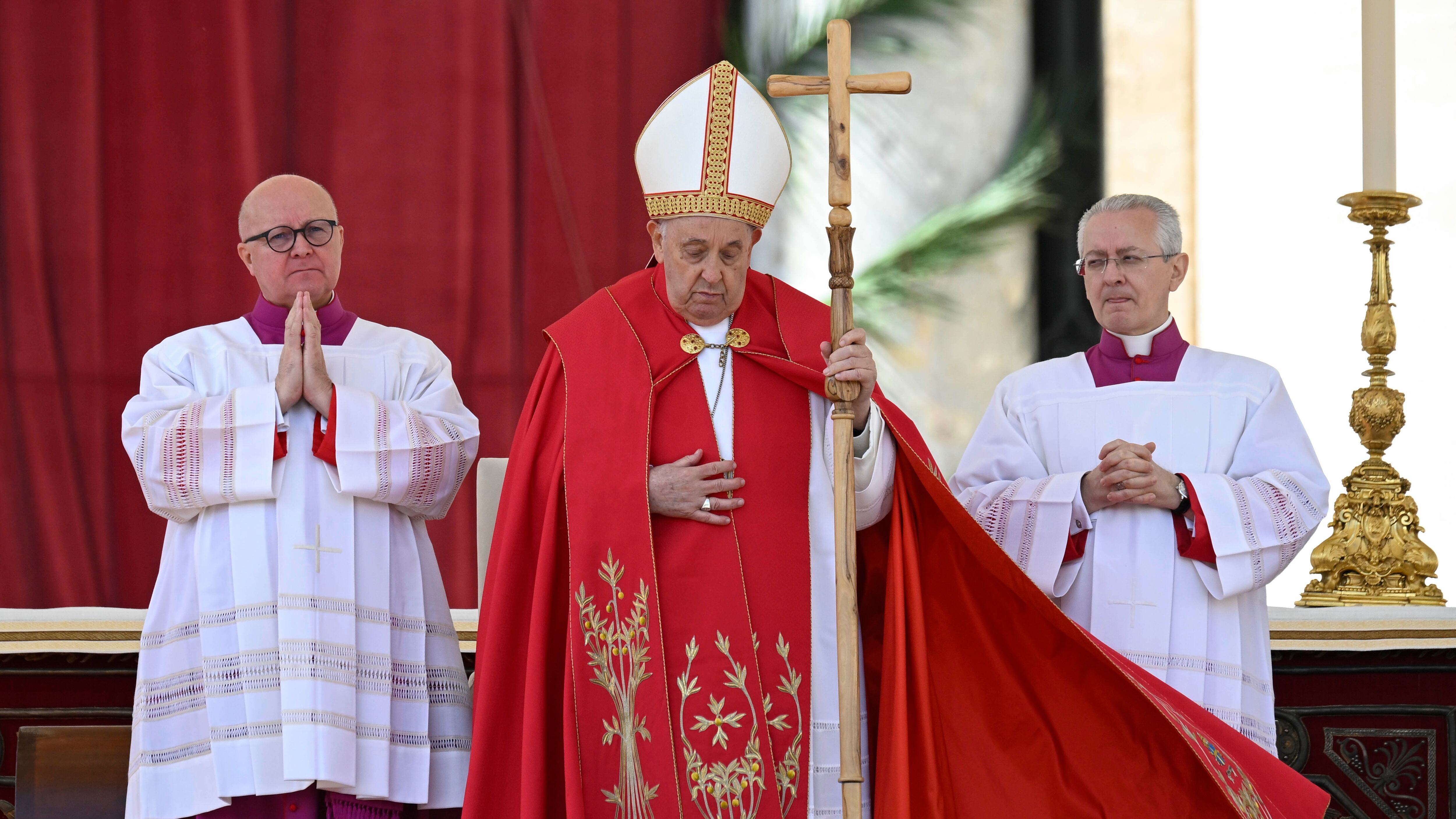 Il Papa torna a parlare in pubblico, ma resta l'affaticamento