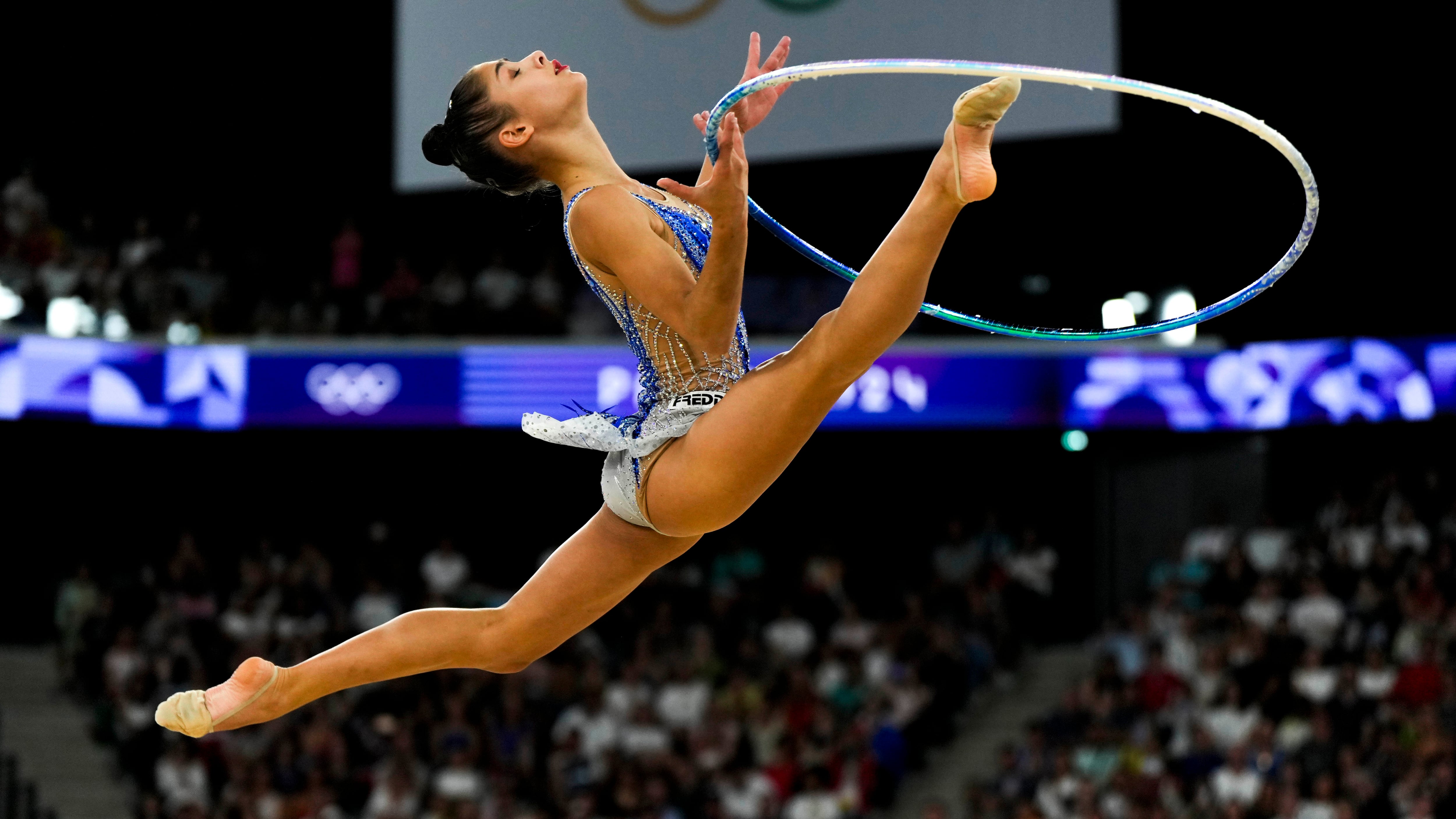 Nuove ombre sulla ginnastica ritmica. "Raffaeli in mutande dopo un errore"