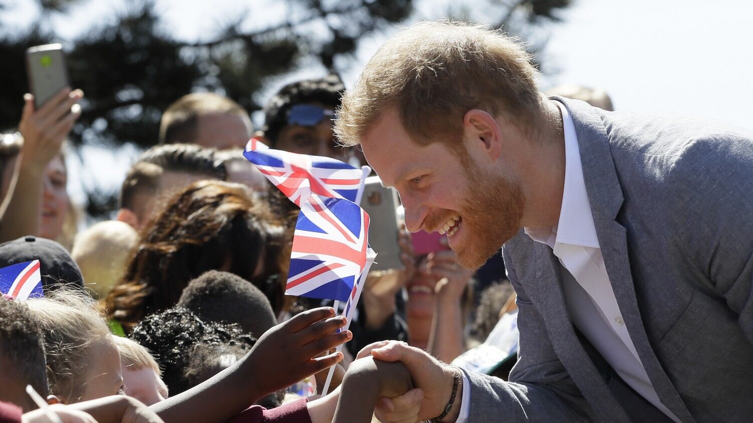 Il principe Harry avvistato su un volo di linea. E tutti si stupiscono