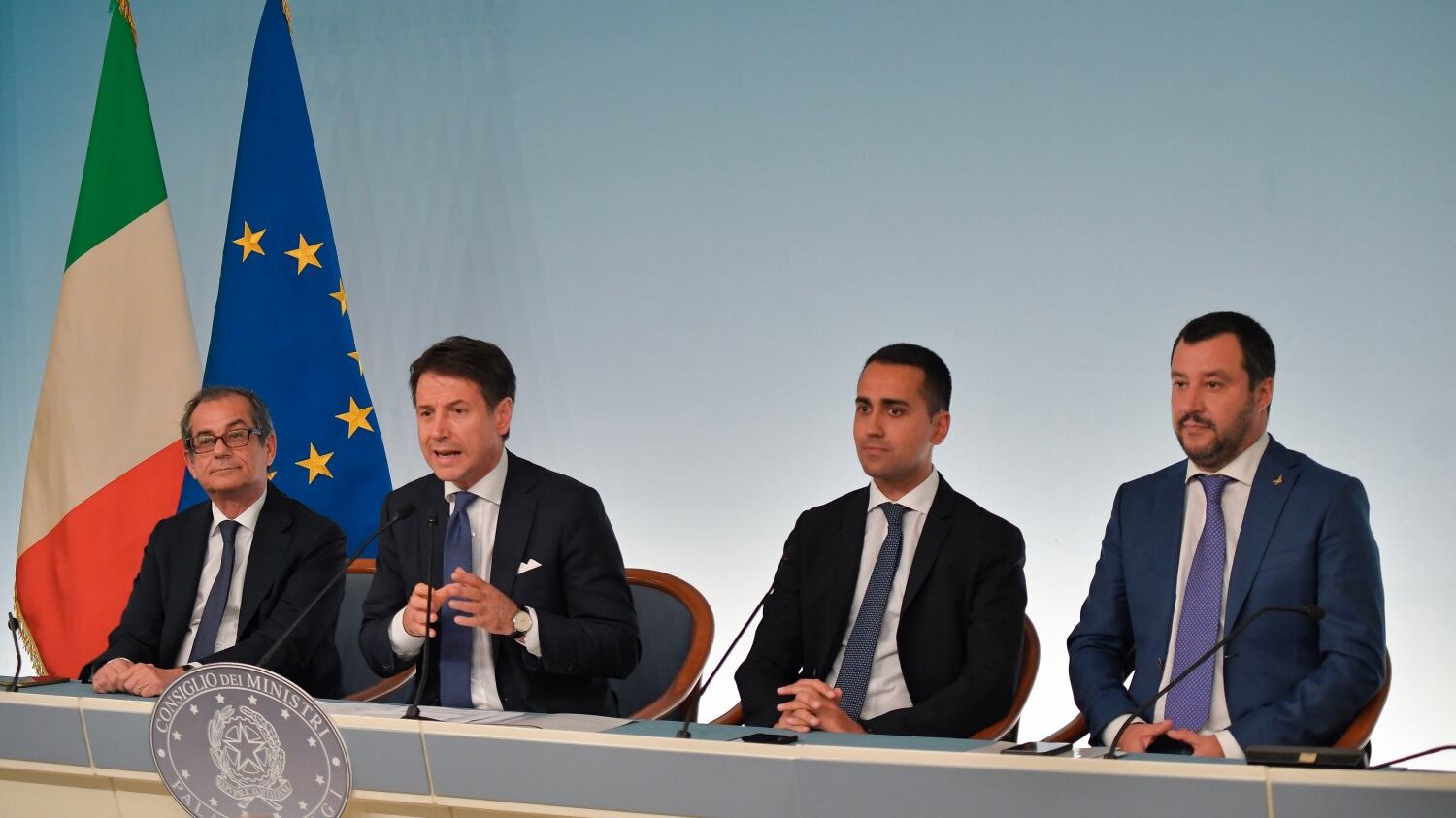 Se il governo è l'Isola dei famosi