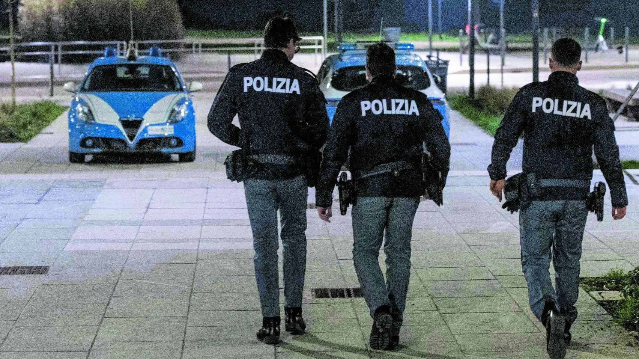 Dalle vie dello shopping alle fiere. Zone rosse per proteggere il turismo