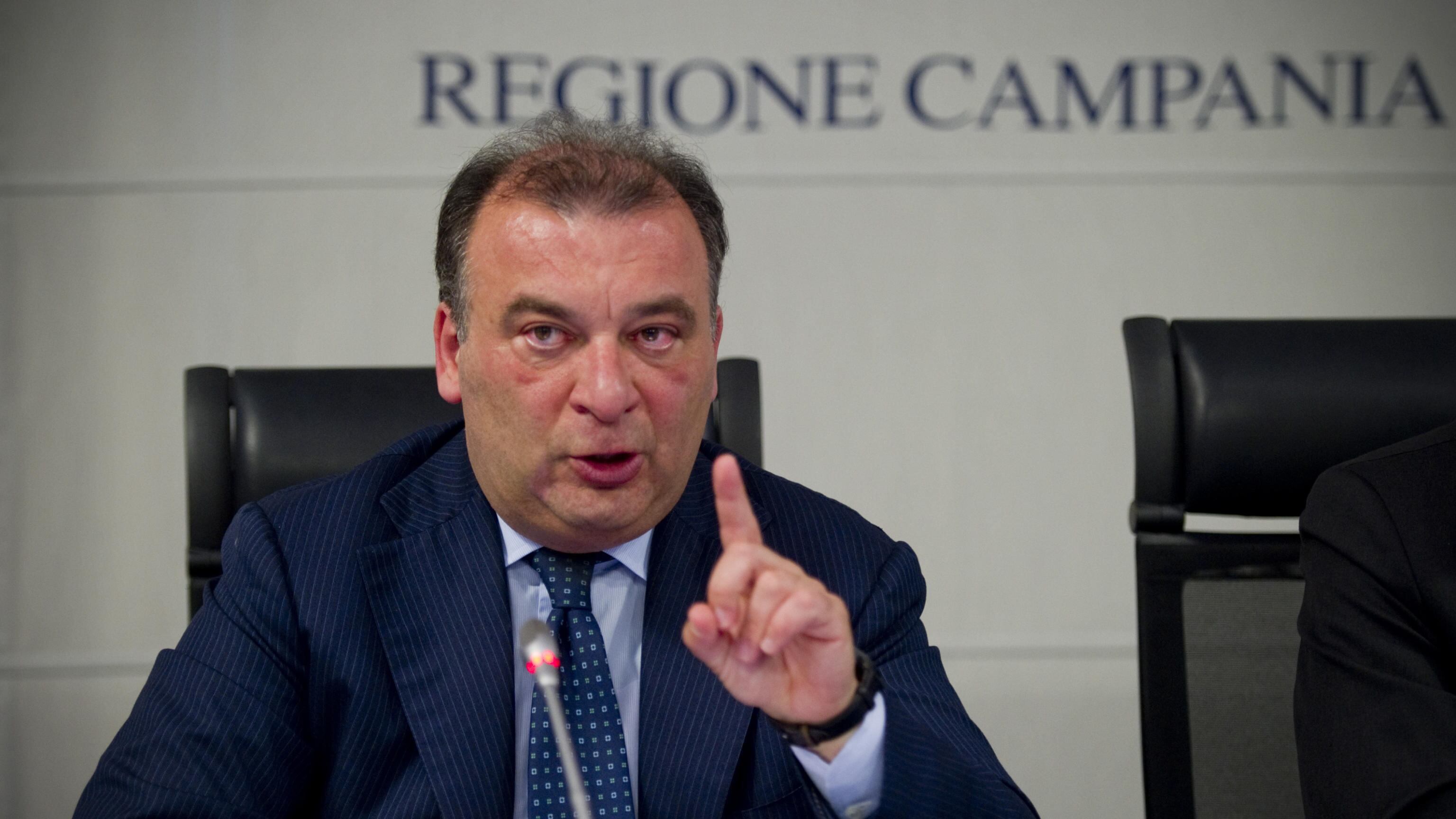 Caso Huawei, mossa della procura belga. "Revocare l’immunità a 5 eurodeputati"