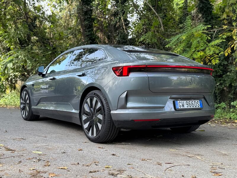 Polestar 4: guarda la gallery del nuovo crossover elettrico senza lunotto 14
