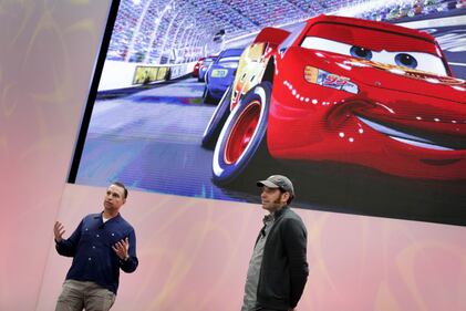 E a Detroit spunta la Saetta McQueen a dimensione reale 5