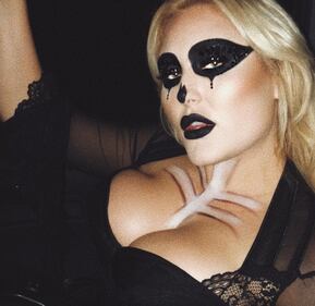 Hayley Hasselhoff: un seno da Baywatch 15
