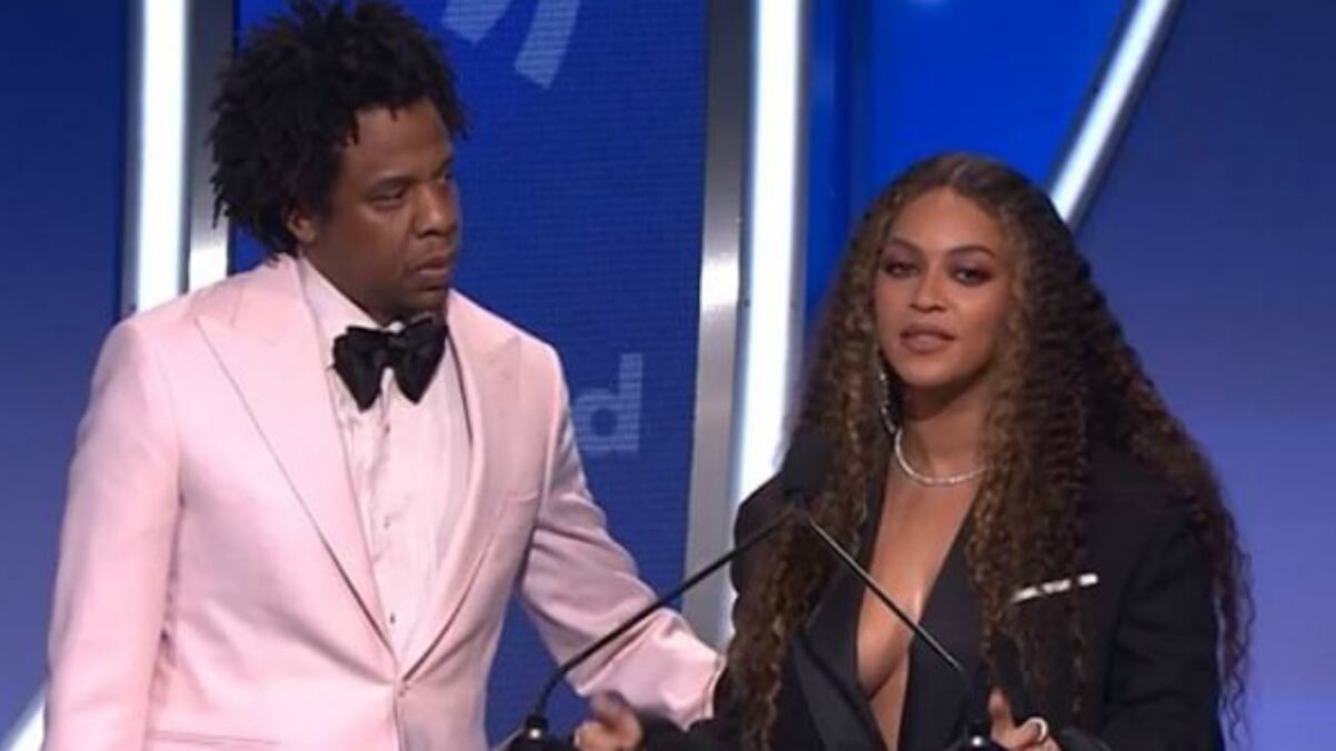 "Dedico questo premio a mio zio morto di HIV." Beyoncé si commuove ai GLAAD Media Awards