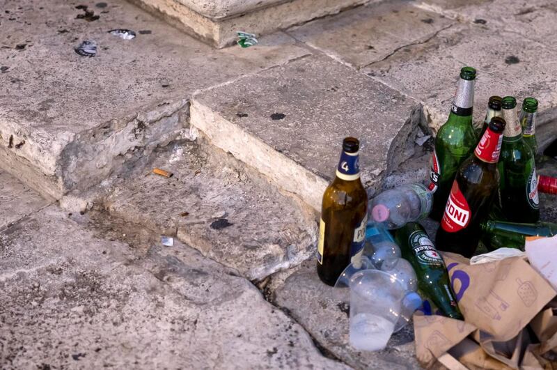 Vandalizzata Piazza del Popolo dai tifosi spagnoli del Betis Siviglia 2