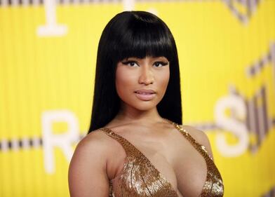 Nicky Minaj sexy con un abito di serpenti 24