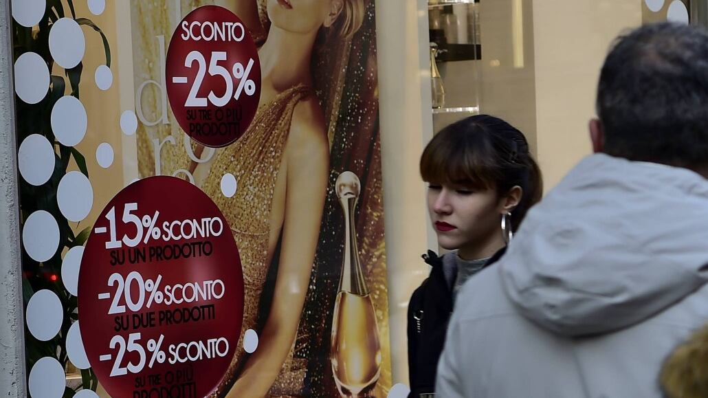 Via ai saldi d'inverno: è la rivincita dei negozi sulle vendite online