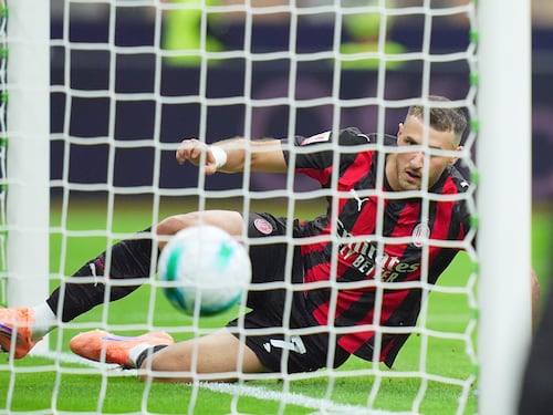 Il tempo di Gimenez al Milan è scaduto