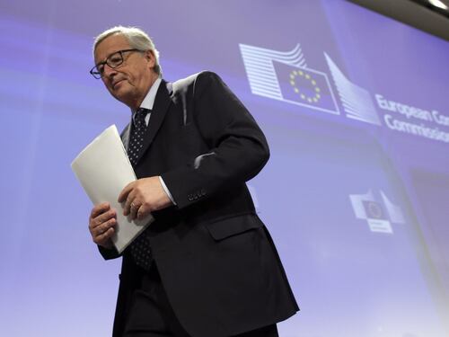 Ue, Juncker: "Non sanzionerò Italia e Francia. Stanno facendo riforme"