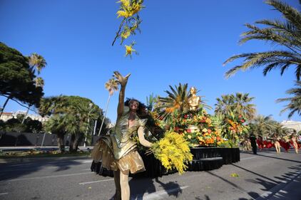 Nizza: ecco la parata carnevalesca  12