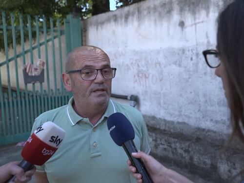 Morto Stefano Addeo, il docente che scrisse un post choc contro la figlia di Giorgia Meloni