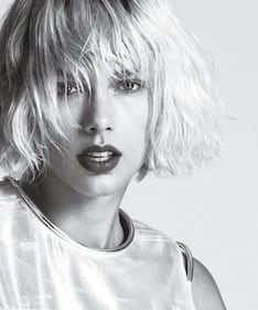 Taylor Swift biondo platino: foto 7