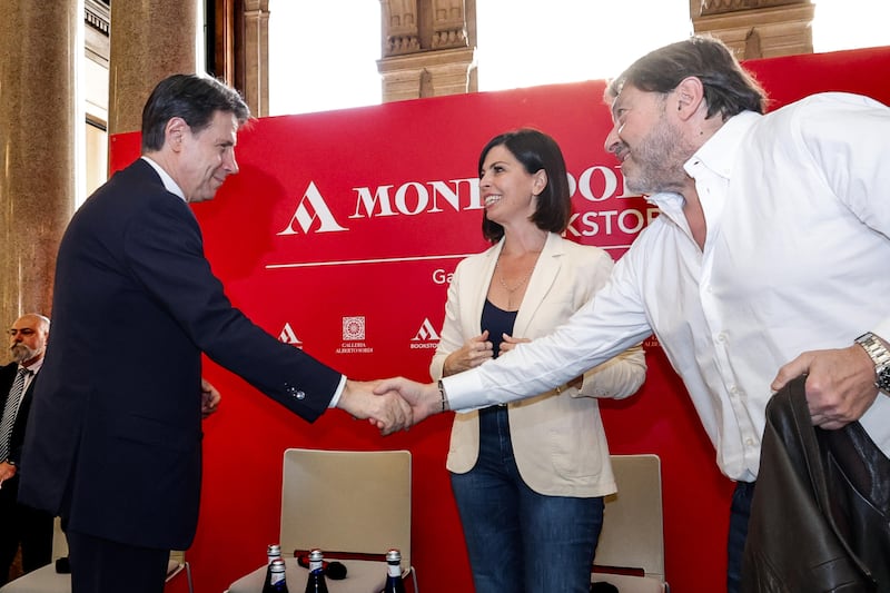 “È l’editto Meloni: operazione brutale, autoritaria e fascista”. Opposizioni all’attacco dopo l’uscita di Ranucci da Report